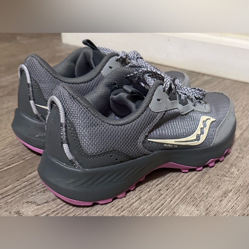 Saucony Women’s Aura TR Trail Running Shoes | Fossil & Grape | Size 7.5 - Picture 4 of 7